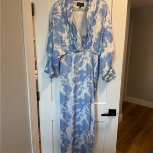 Alexia Admor Blue and White maxi dress